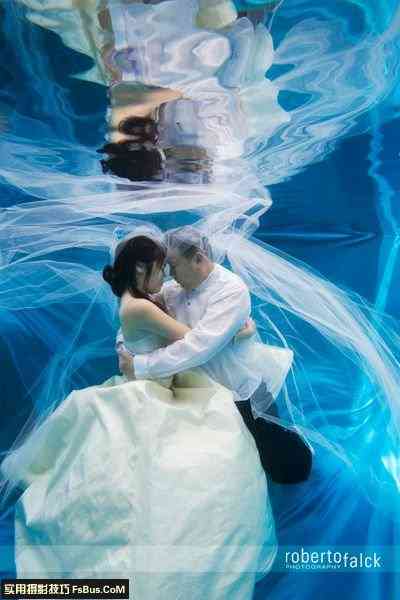 拍摄浪漫水中婚纱需要注意事项