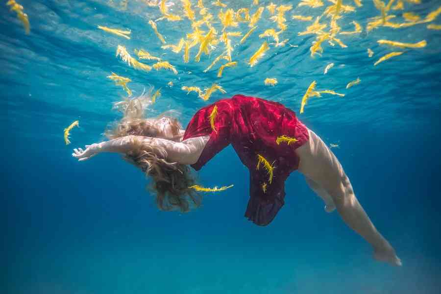 摄影师分享拍摄水底人像的10个心得