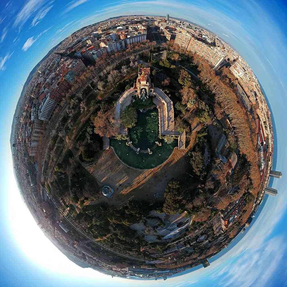 独特角度记录城市风光 奇妙的巴塞罗那星球