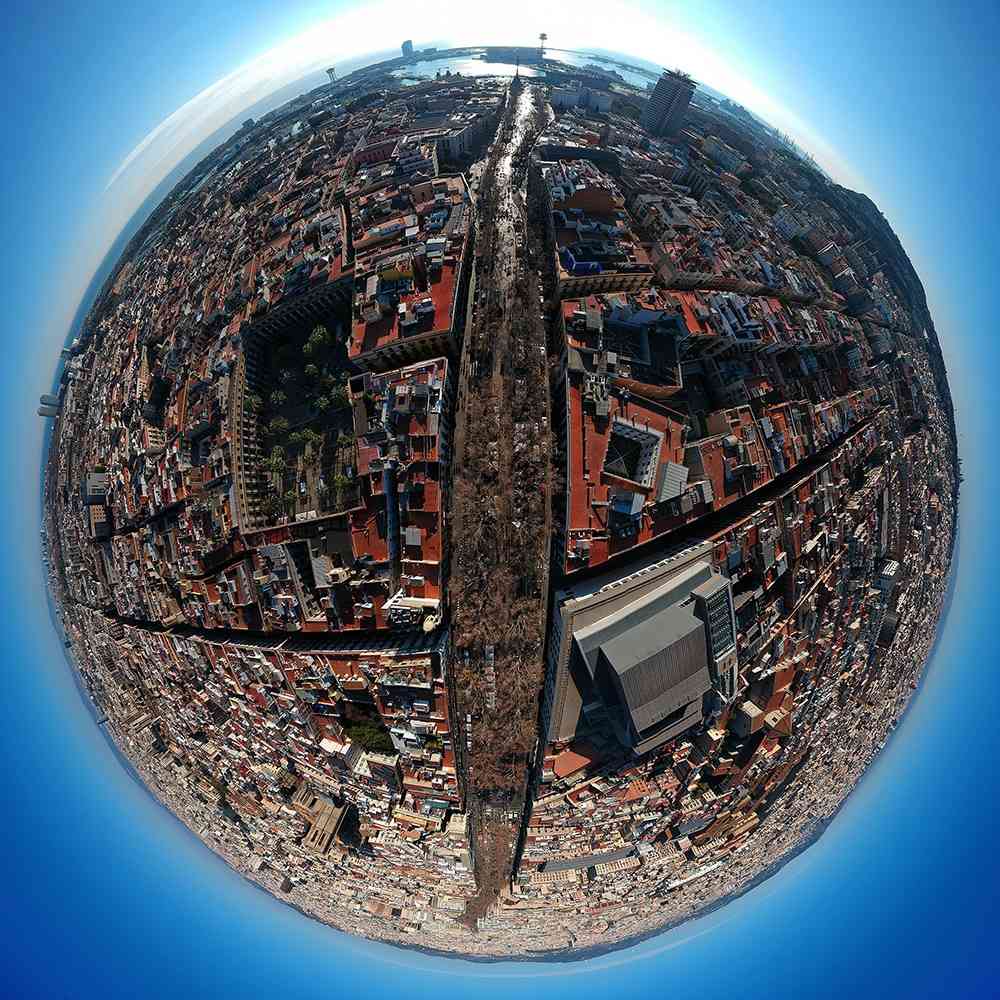 独特角度记录城市风光 奇妙的巴塞罗那星球