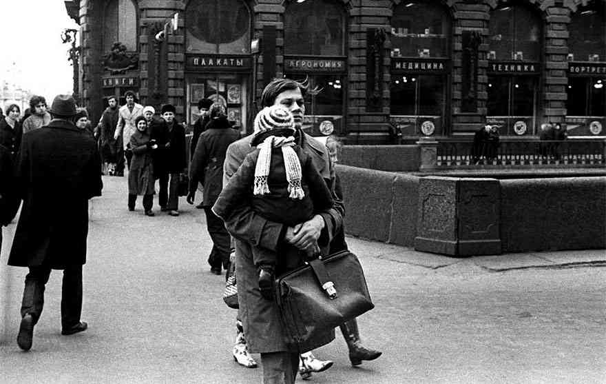 封尘于历史的3万张照片 讲述40年前的苏联人间